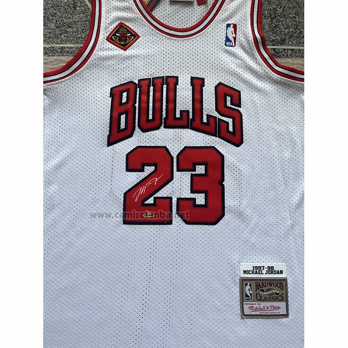 Camiseta Chicago Bulls Michael Jordan NO 23 Mitchell & Ness 1997-98 Blanco Firmada